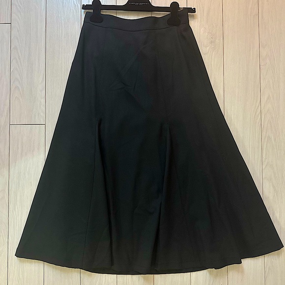 CAROLINA HERRERA PRE FALL 2018 BLACK FLARE MIDI SKIRT - SIZE 4 - Picture 2 of 15